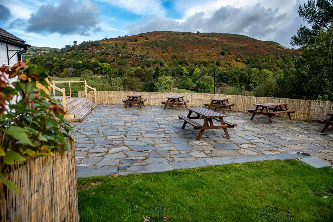 The Berwyn Arms Hotel Corwen Ruang foto
