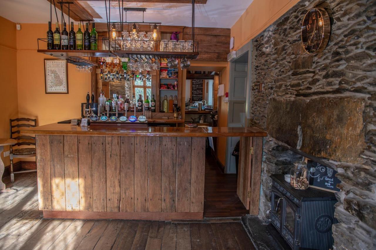The Berwyn Arms Hotel Corwen Bagian luar foto
