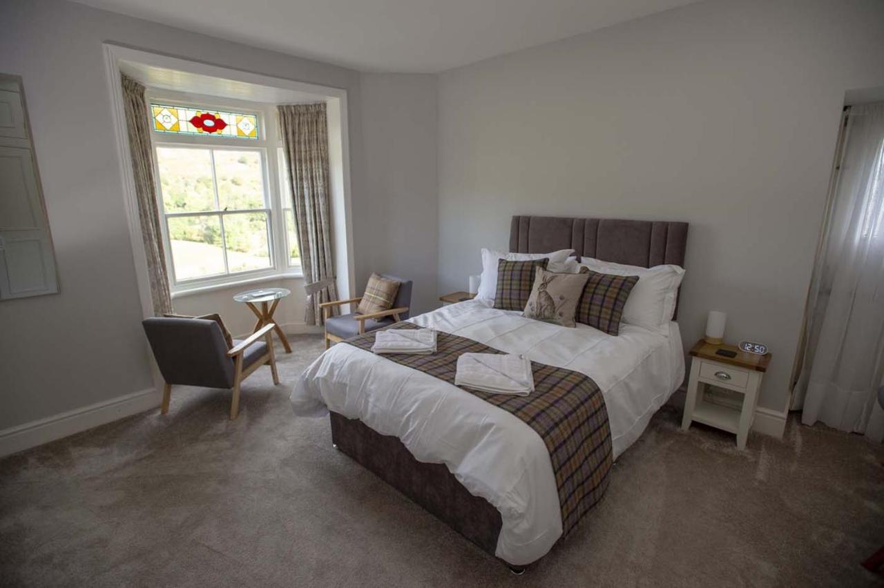 The Berwyn Arms Hotel Corwen Bagian luar foto
